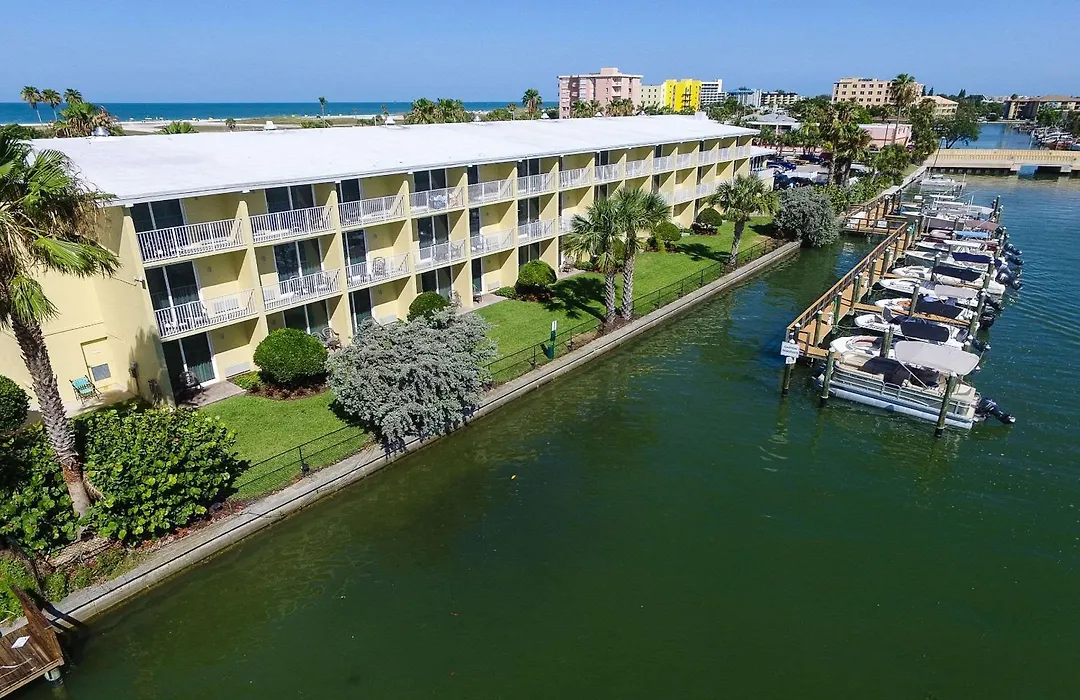 Treasure Island Hotel And Marina-1