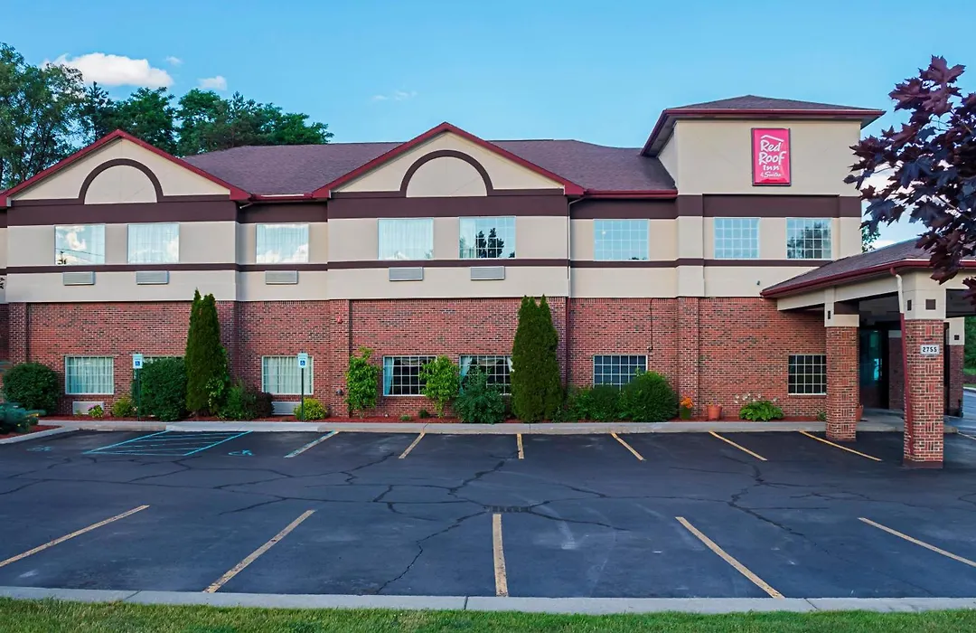 Red Roof Inn & Suites Lake Orion / Auburn Hills-1