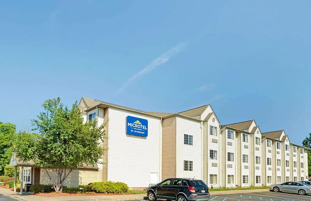 Microtel Inn & Suites By Wyndham Detroit Roseville-1