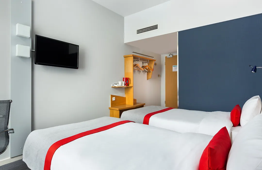 Holiday Inn Express Frankfurt Airport By Ihg-1