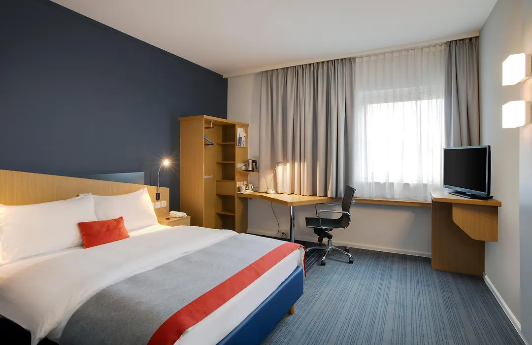 Holiday Inn Express Frankfurt Airport By Ihg-1