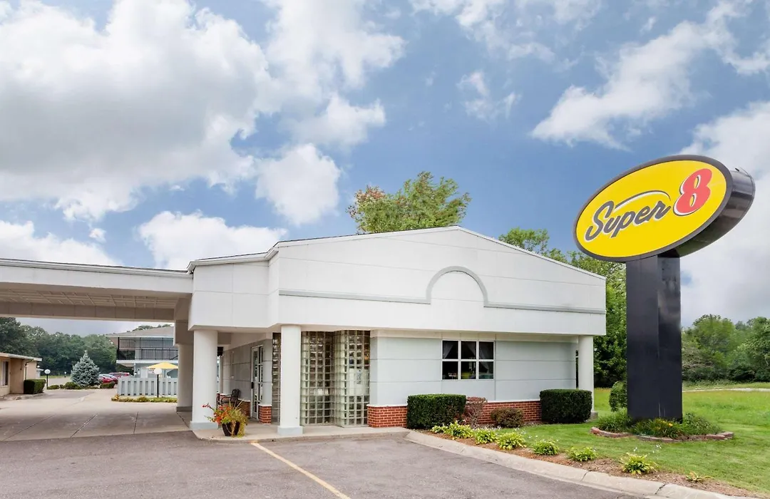 Super 8 By Wyndham Stevensville St Joseph-1