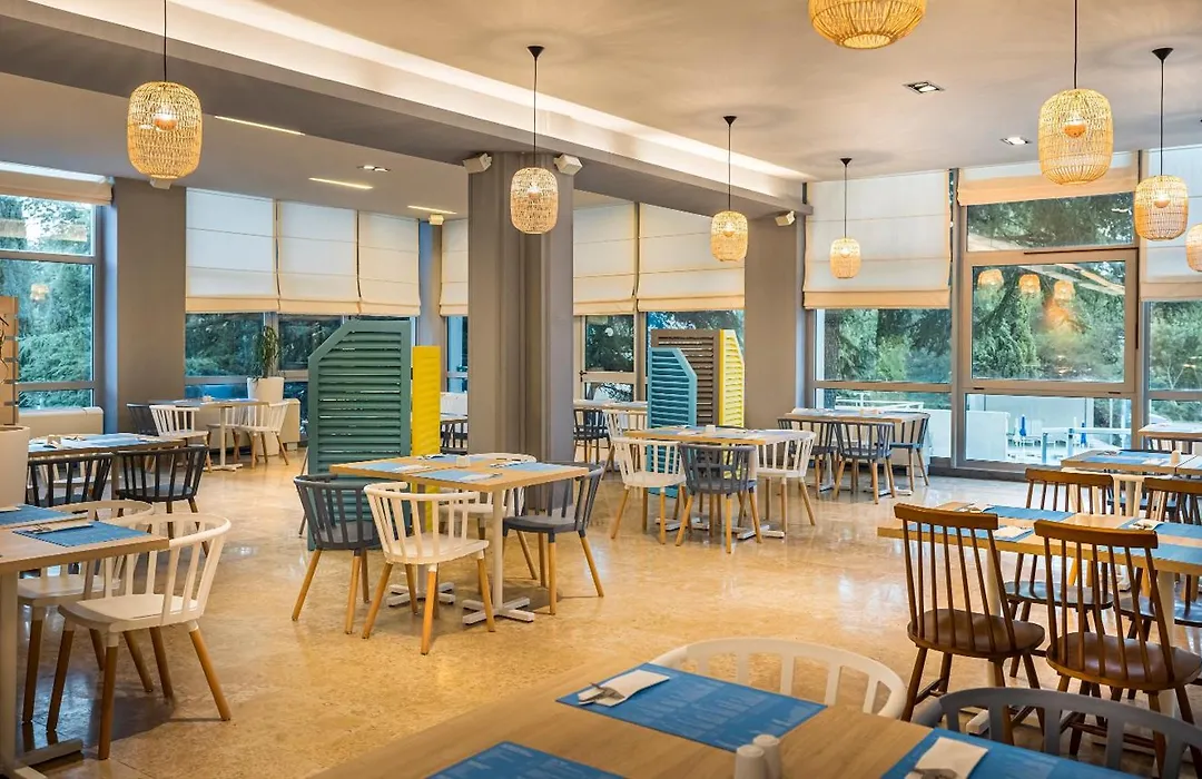 Valamar Crystal Hotel-1