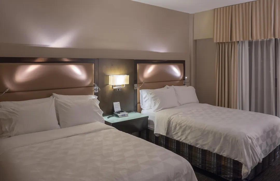 Holiday Inn & Suites Vancouver Downtown By Ihg-1