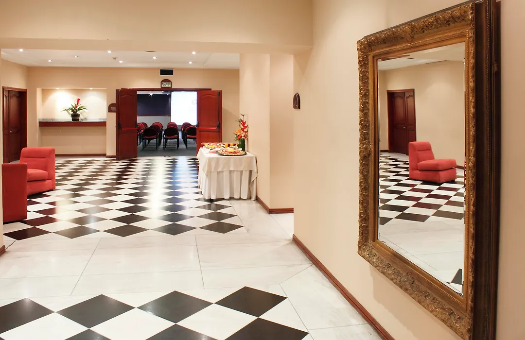 Hotel Windsor House Inn By Geh Suites-1
