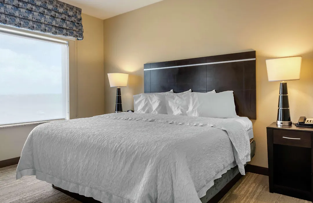 Hampton Inn Alamosa-1