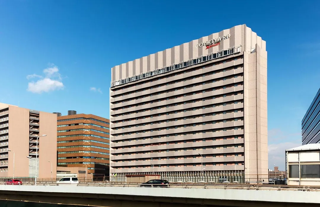 Courtyard By Marriott Shin-Osaka Station-1