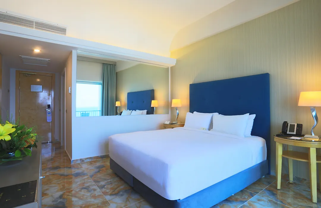 Riviera Hotel&Beach Lounge, Beirut-1