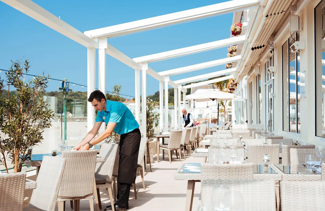 L'Horizon Beach Hotel & Spa-1