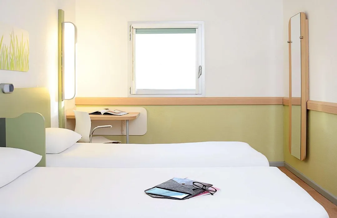 Ibis Budget Portsmouth-1