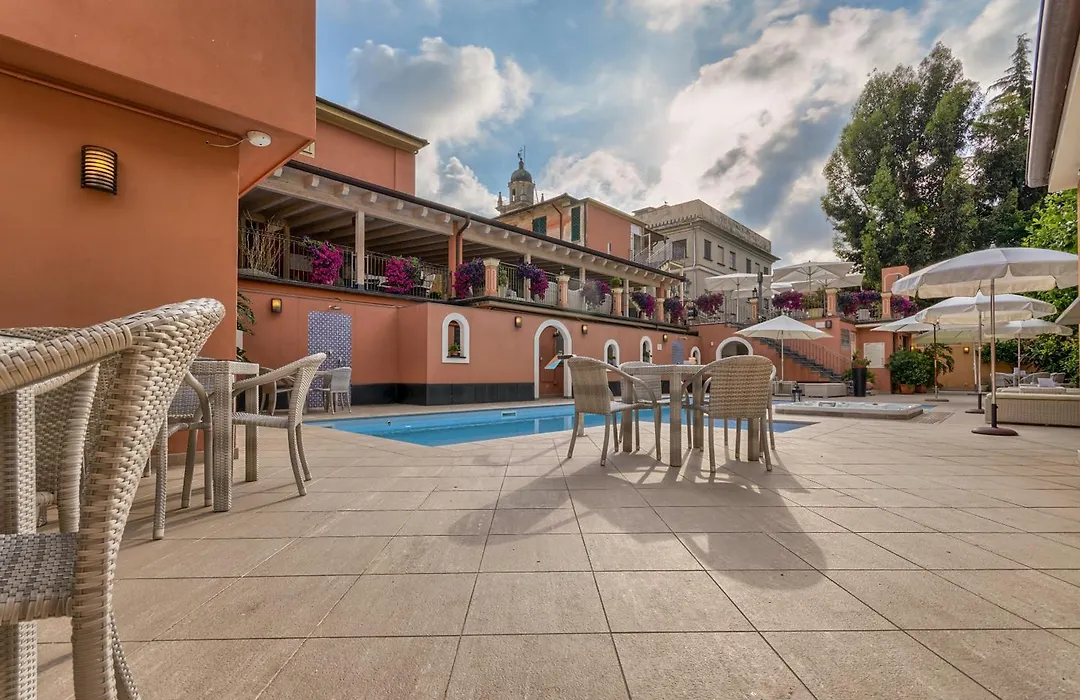 Hotel Monte Rosa-1