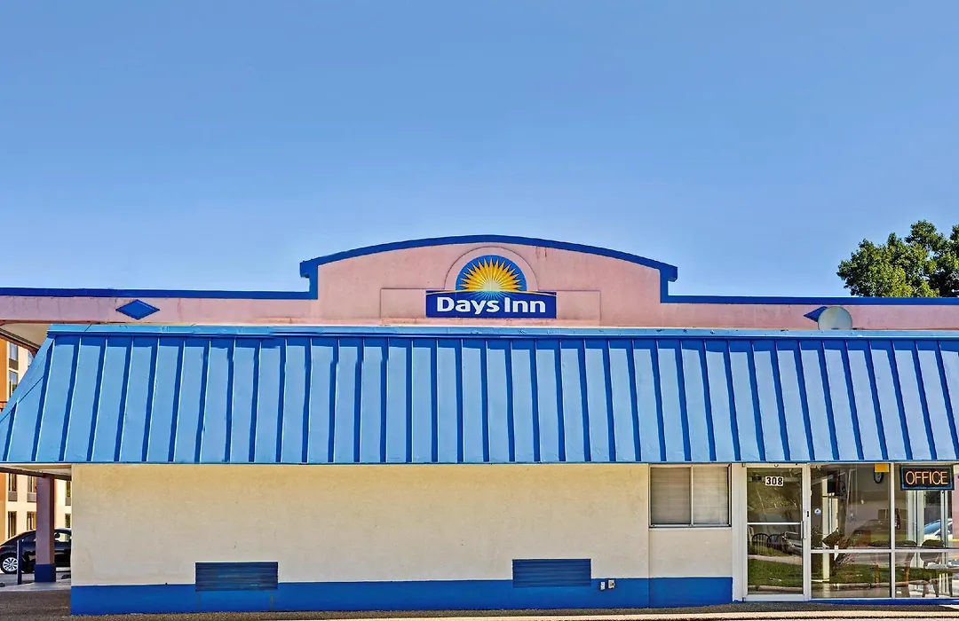 Days Inn By Wyndham Elizabeth City-1