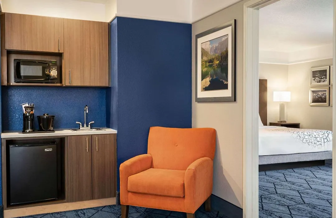La Quinta Inn And Suites By Wyndham At Watiki Waterpark-1