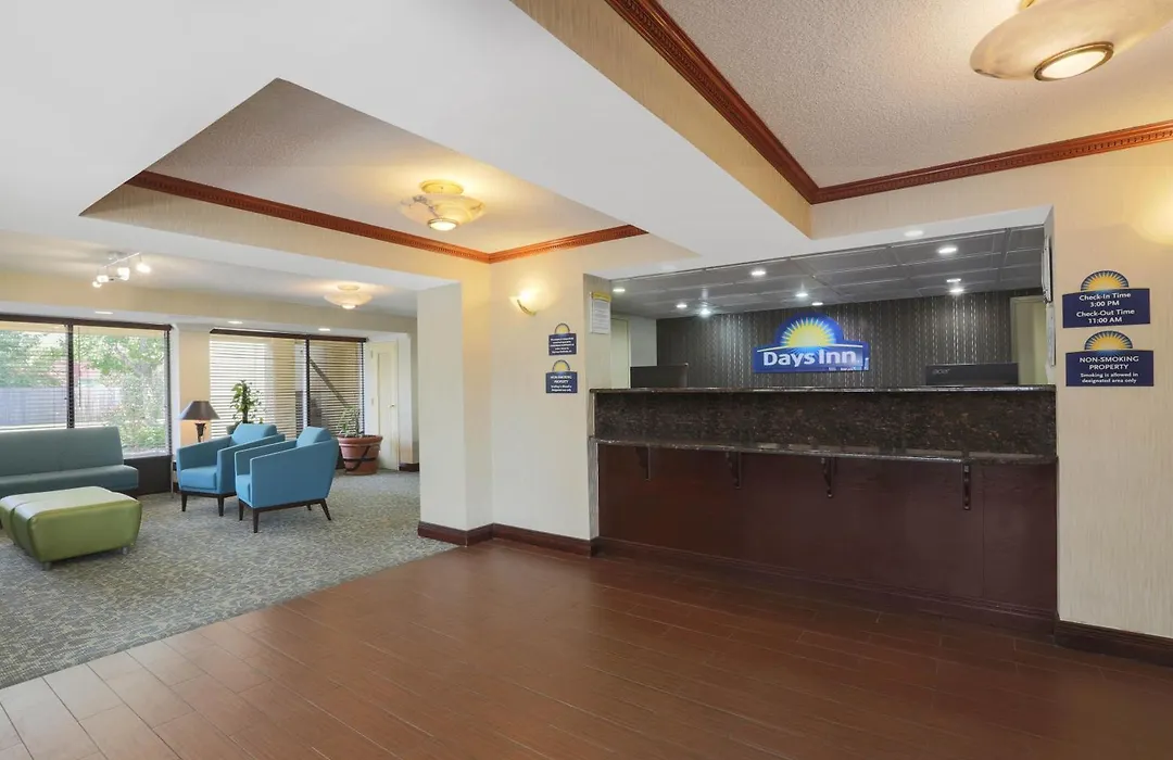 Days Inn By Wyndham Newark Wilmington-1