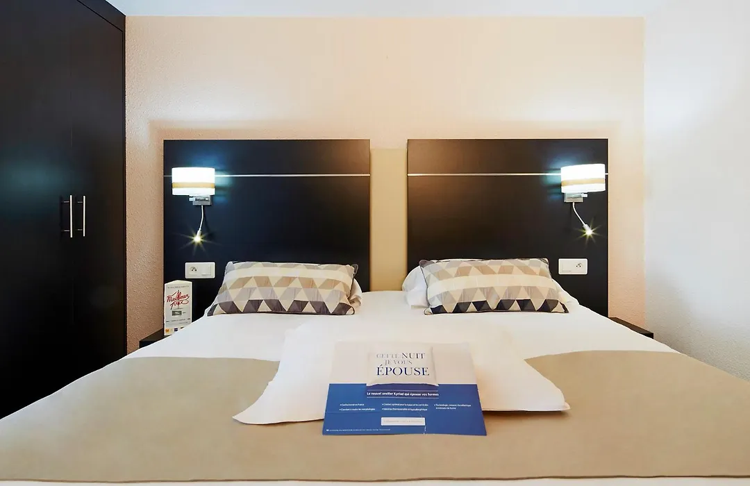 Kyriad Hotel Meaux-1