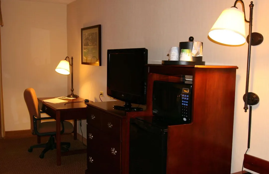 Hampton Inn Emporia-1