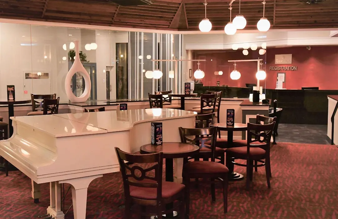 Ramada By Wyndham Jacksonville Hotel & Conference Center-1