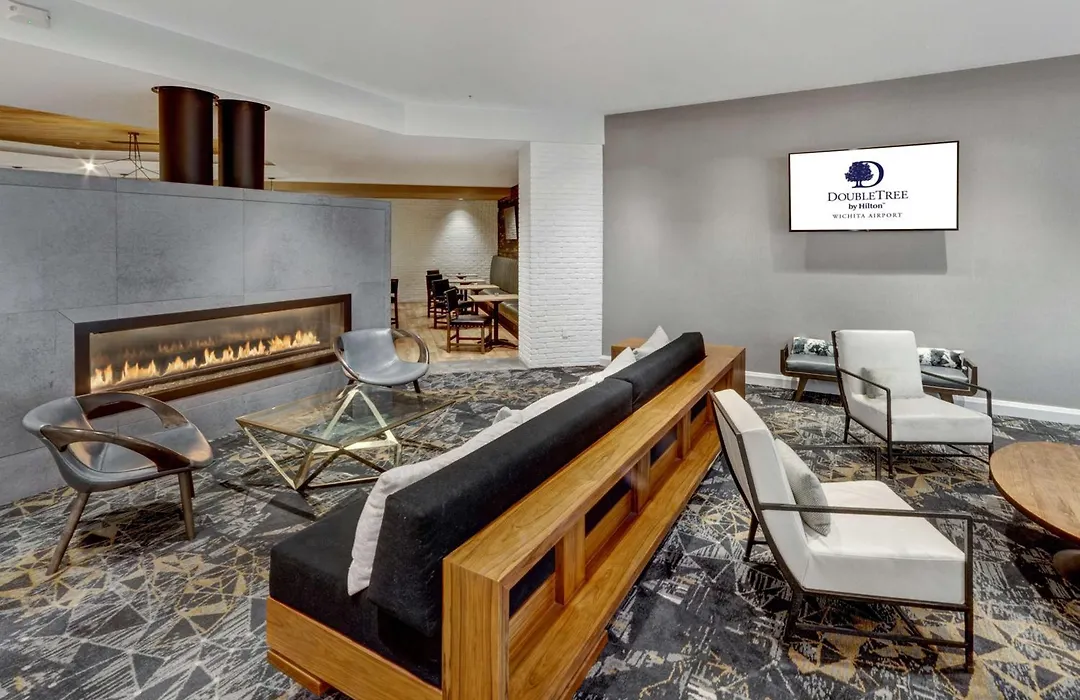 Doubletree By Hilton Wichita Airport-1