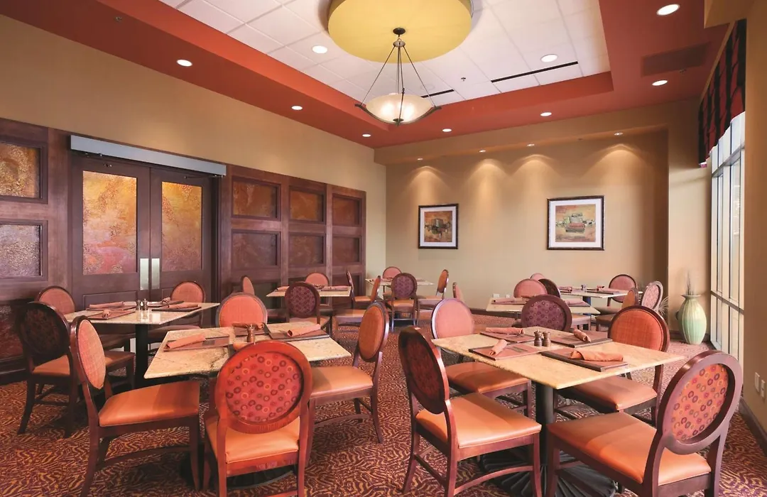 Embassy Suites East Peoria Hotel And Riverfront Conference Center-1