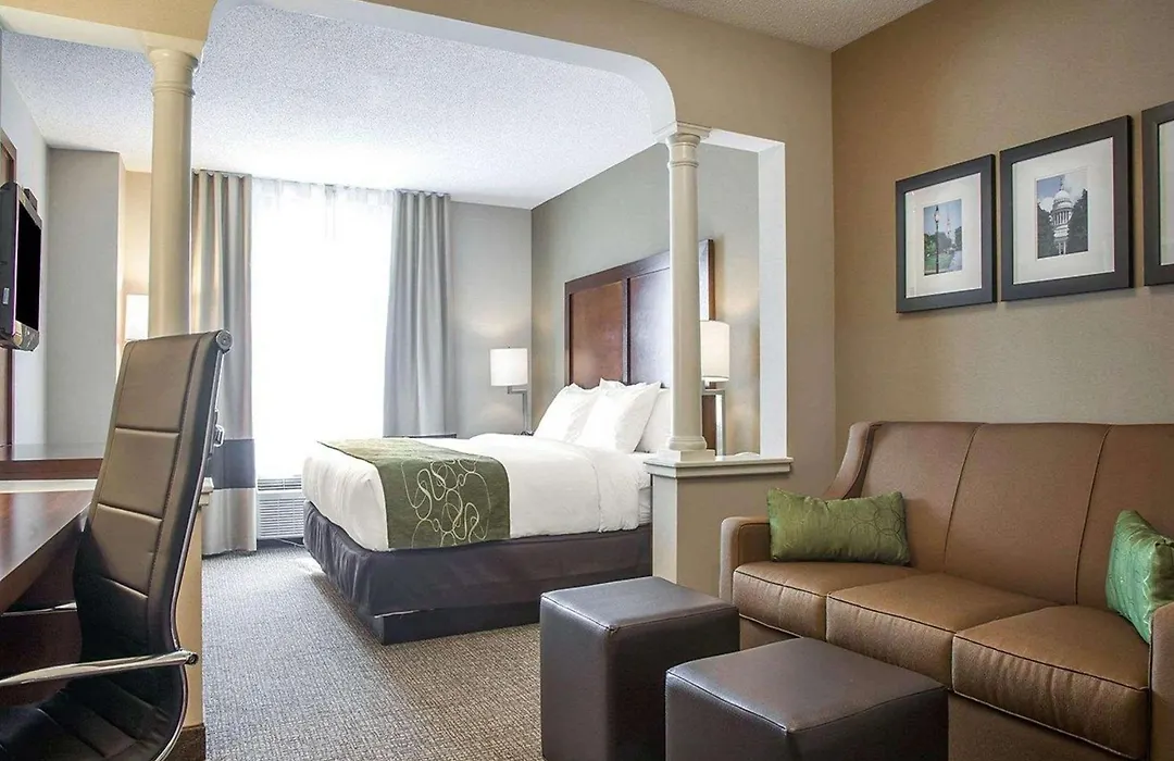 Comfort Suites West Warwick - Providence-1