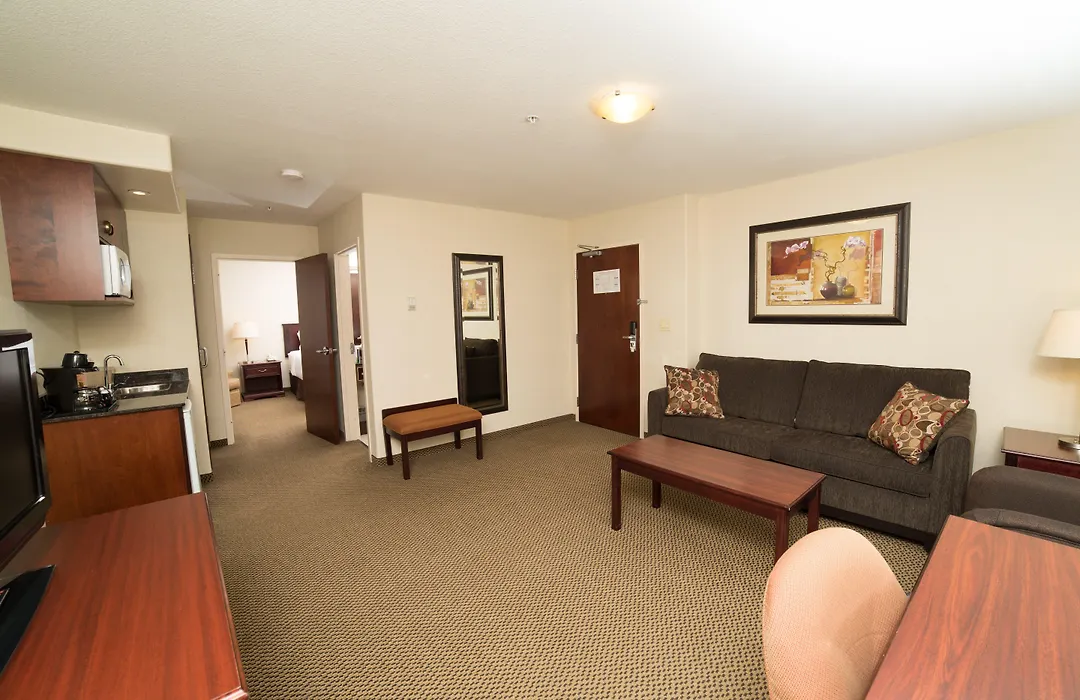 Holiday Inn & Suites Lloydminster By Ihg-1