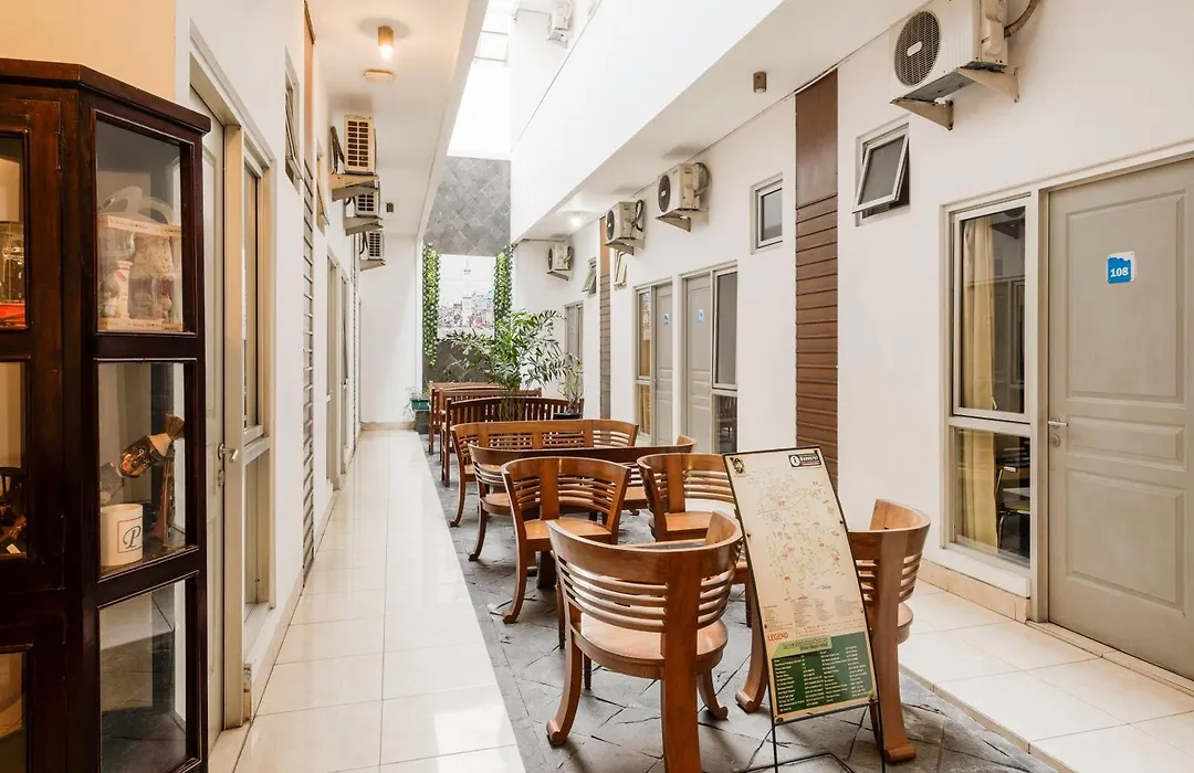 Hotel Poncowinatan - Tugu-1