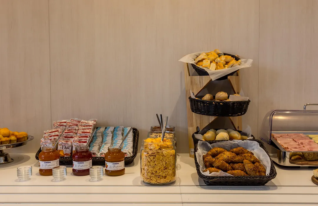 B&B Hotel Savona-1