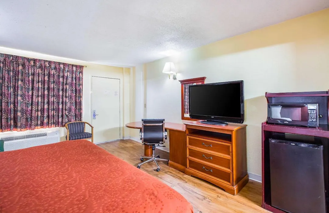 Rodeway Inn Bonifay-1