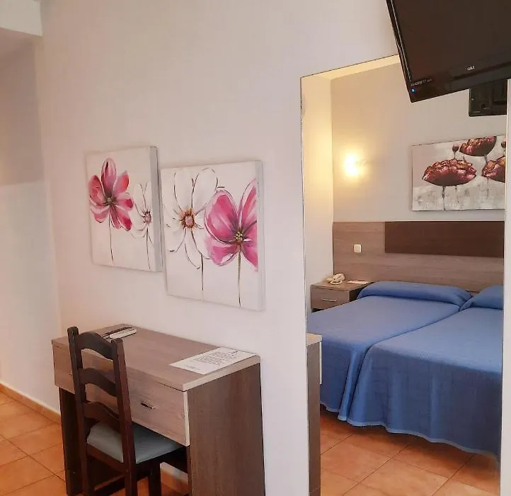 Hostal La Colonia-1