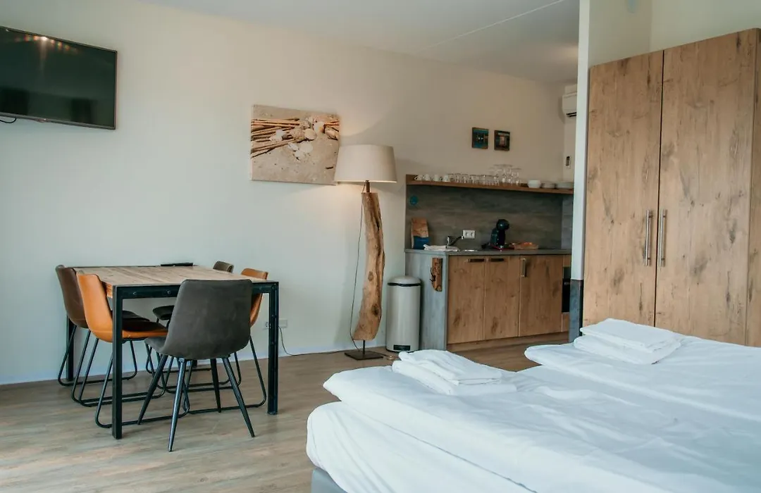 Hotel De Zeeuwse Kust (family only)-1