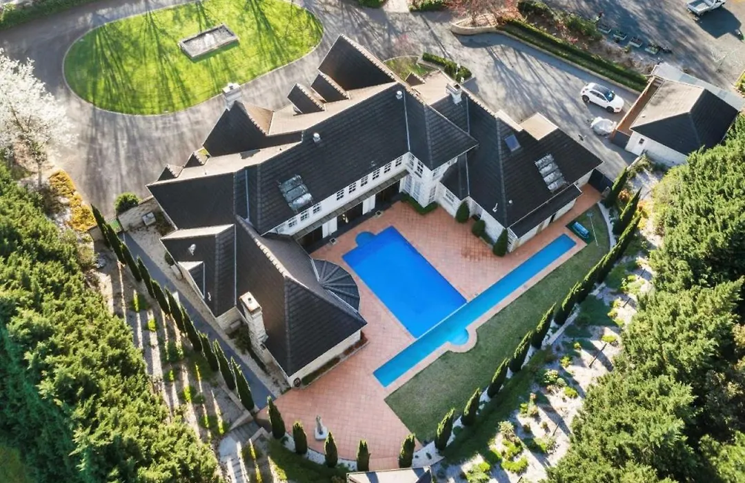 Montfort Manor-1