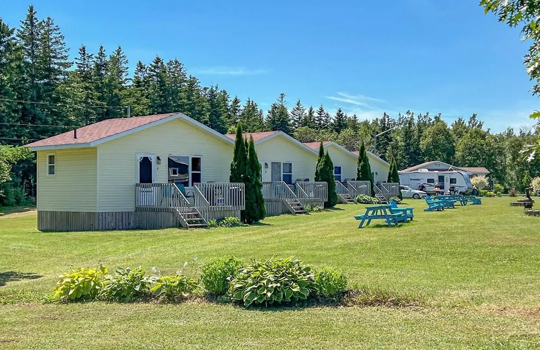 Baywatch Lighthouse Cottages & Motel-1