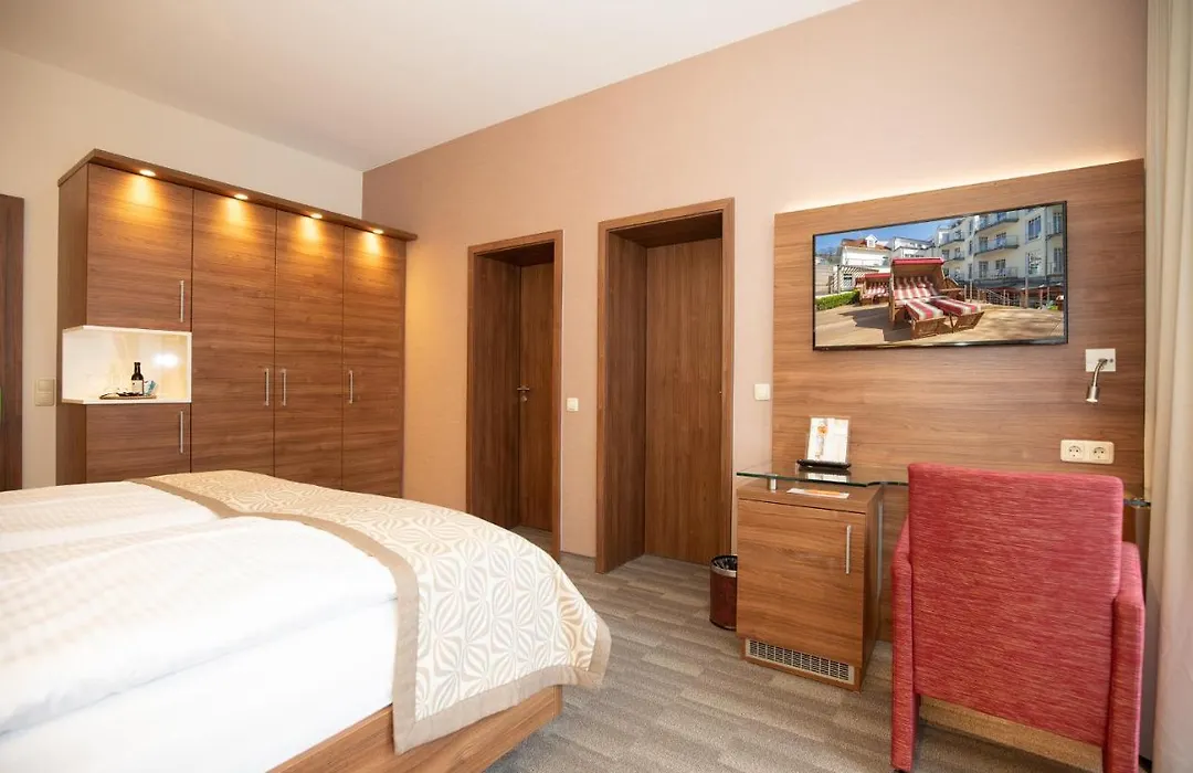 Hotel Am Strand-1