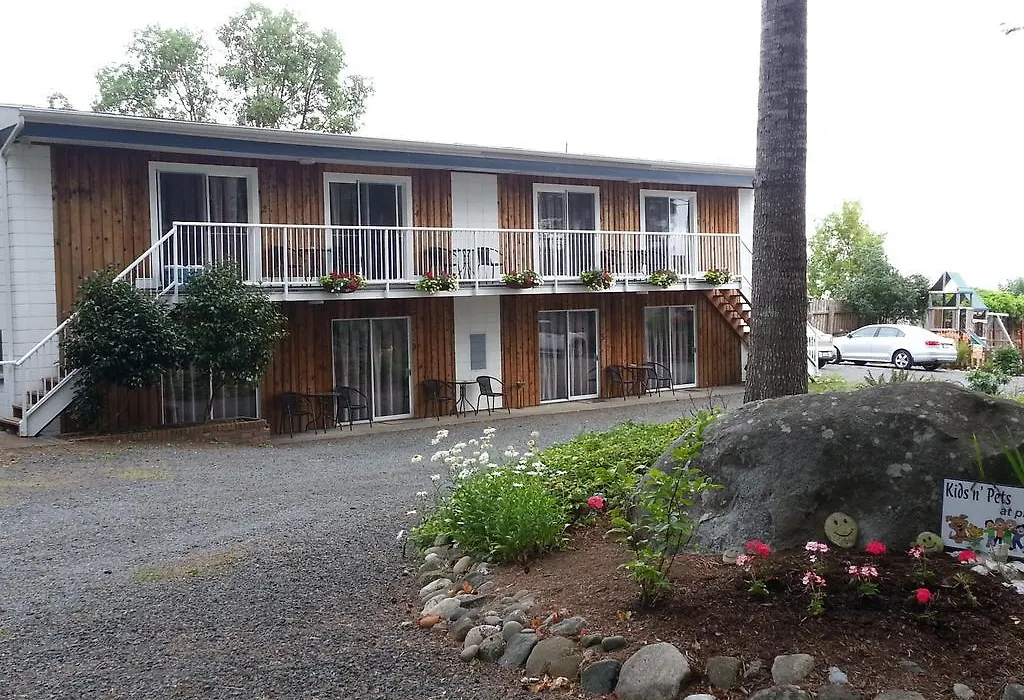 Edgewater Motel-1