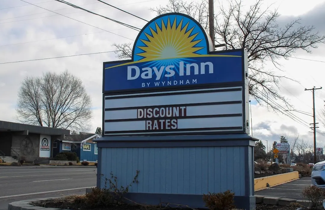 Days Inn By Wyndham Bend-1