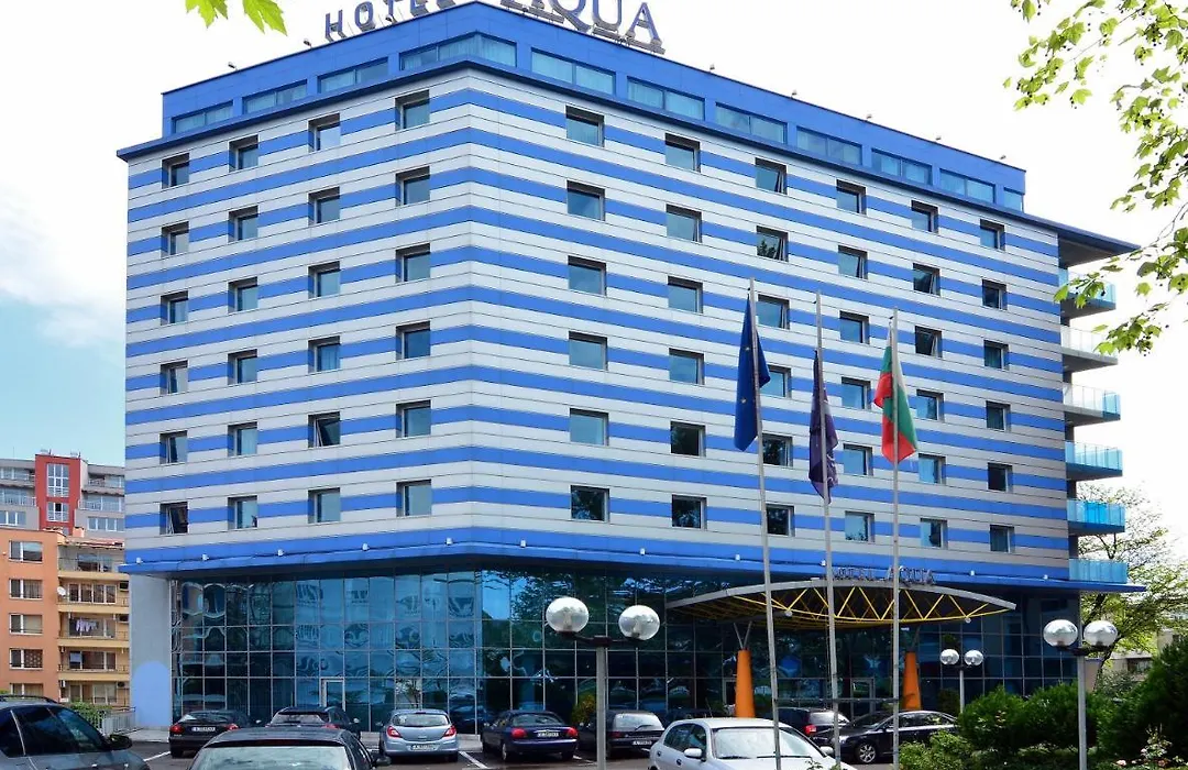 Aqua Hotel-1