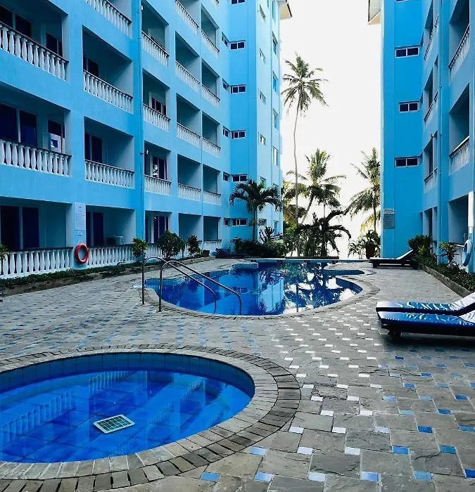 Cowrie Shell Beach Apartments Official-1