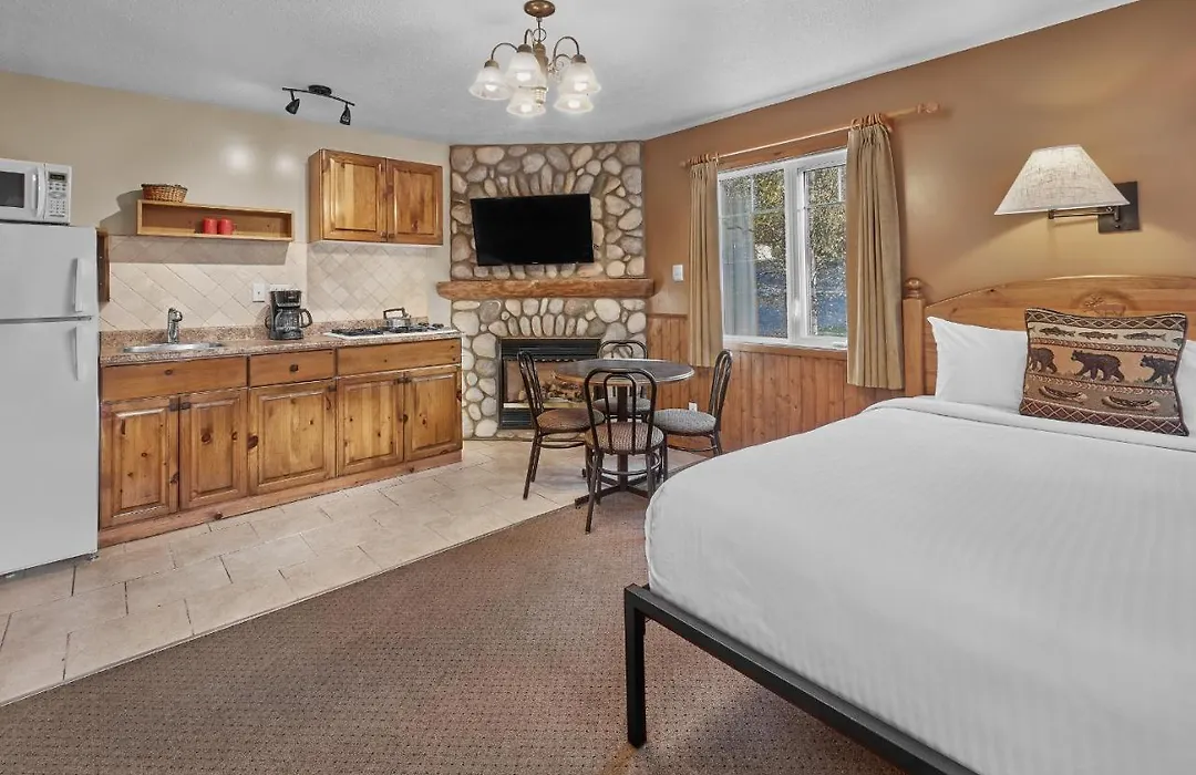 Patricia Lake Bungalows-1