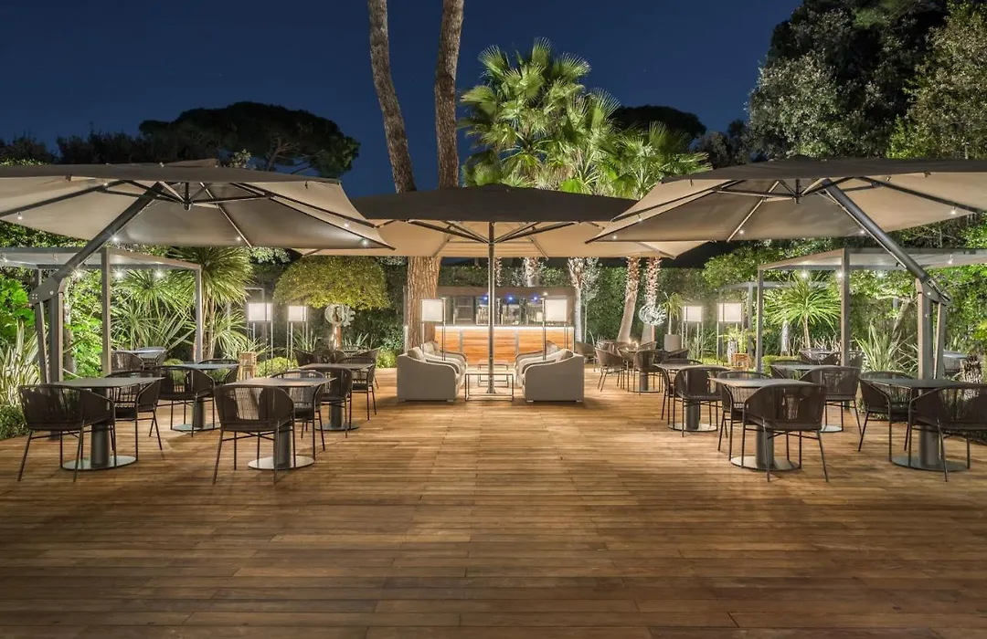 Villa Grey-1