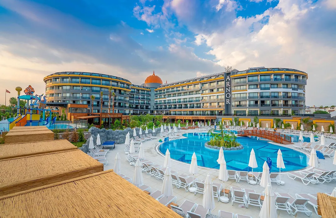 Arnor De Luxe Hotel&Spa-1