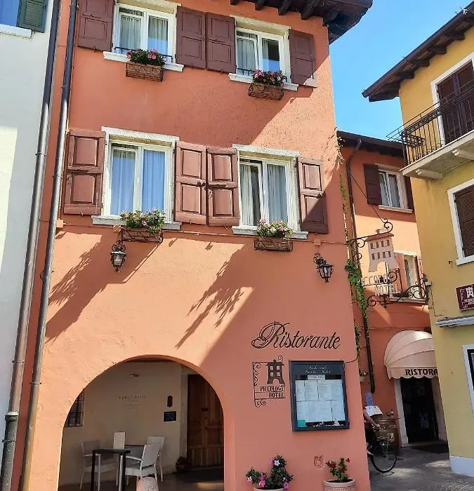 Piccolo Hotel-1