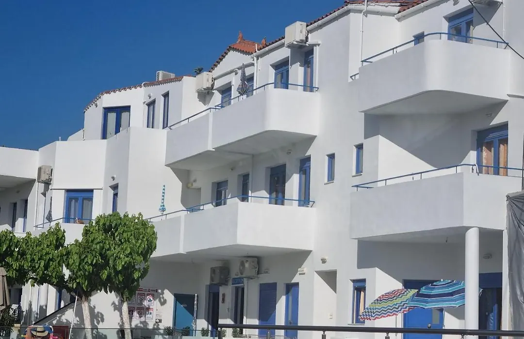 Leonidas Studios & Apartments-1