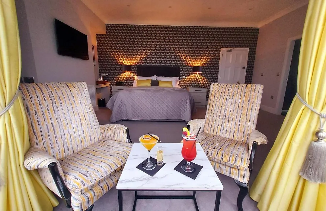 Kingsway Hotel.-1