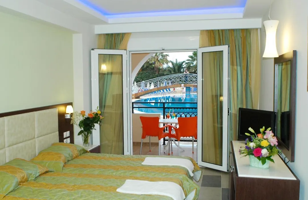Majestic Hotel & Spa-1