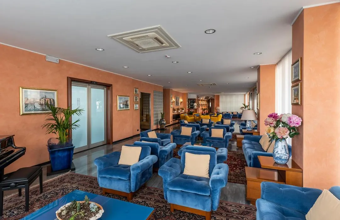 Hotel Bellevue Et Mediterranee-1