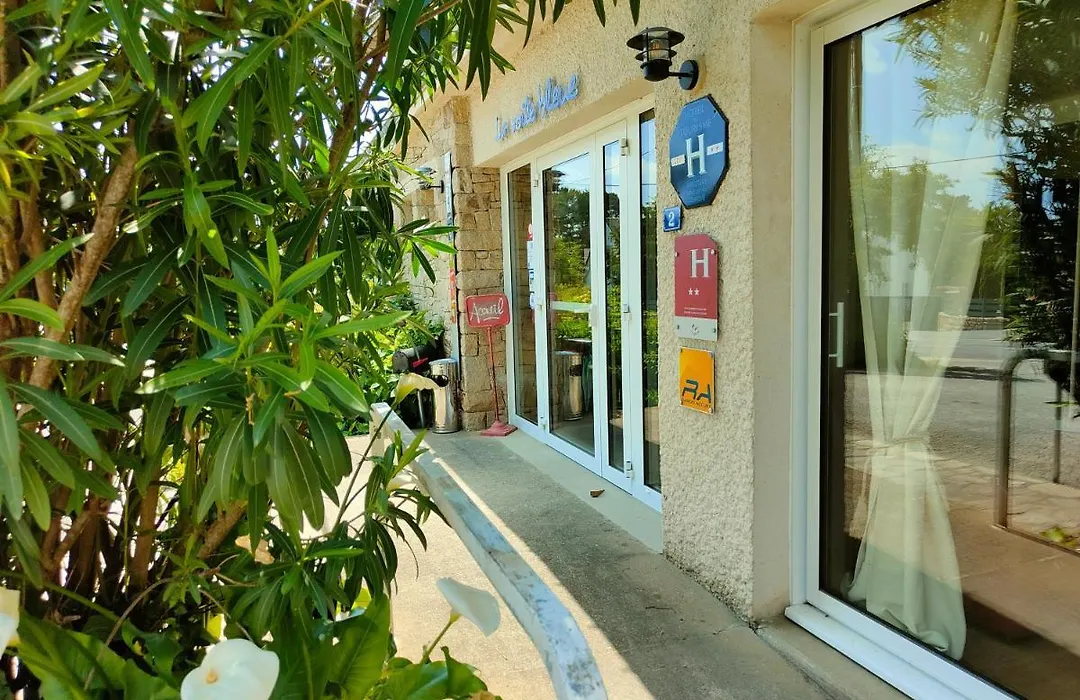 Hotel Restaurant La Voile Bleue-1