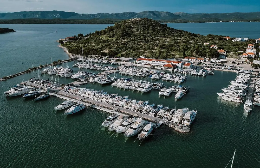 Hotel Stomorin-Marina Hramina-1