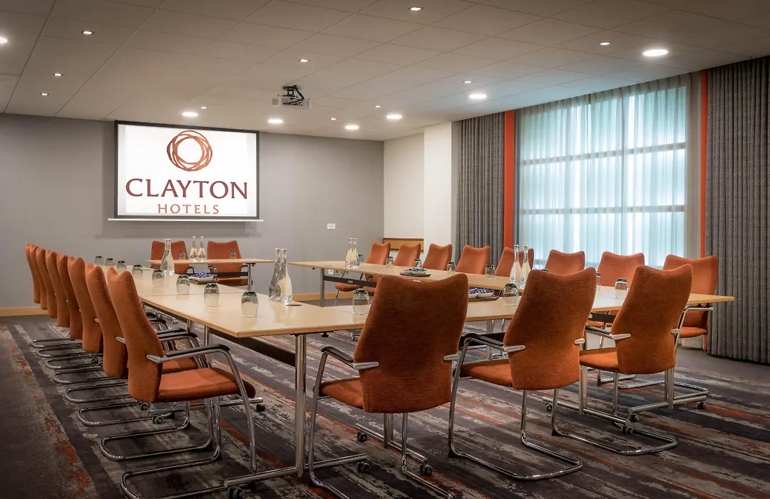 Clayton Hotel Dublin Airport-1