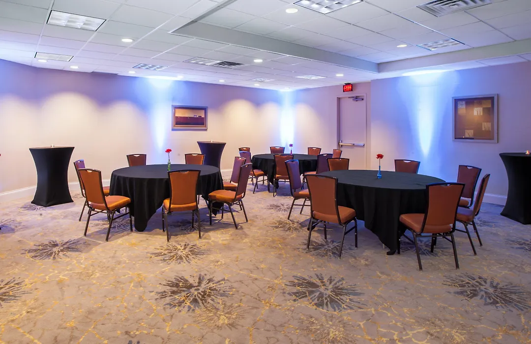 Crowne Plaza Suites Msp Airport - Mall Of America By Ihg-1