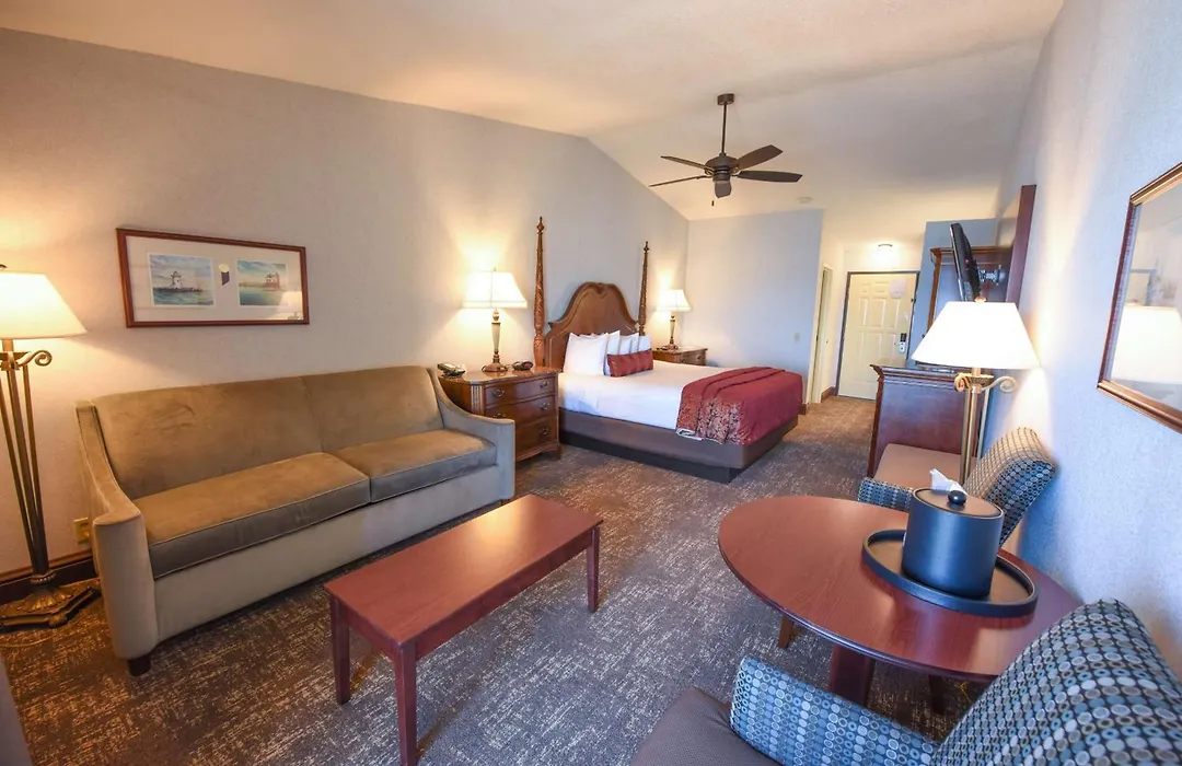 Best Western Plus Dockside Waterfront Inn-1